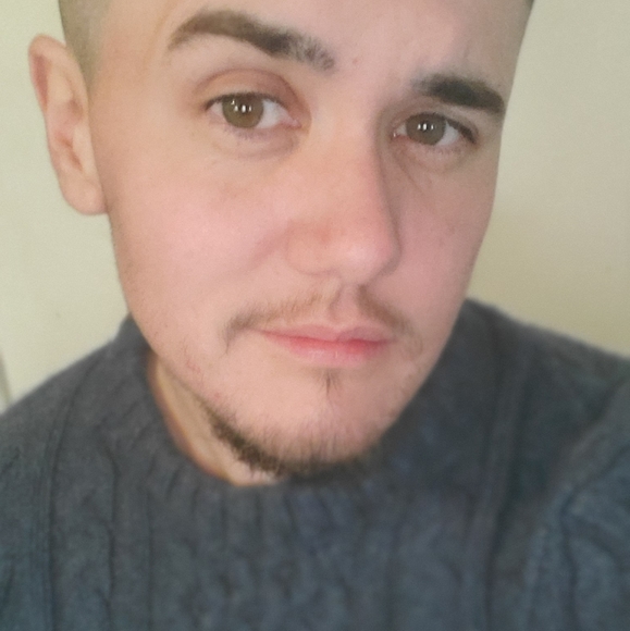 Meet your Posher, Chris - Picture 7 of 7